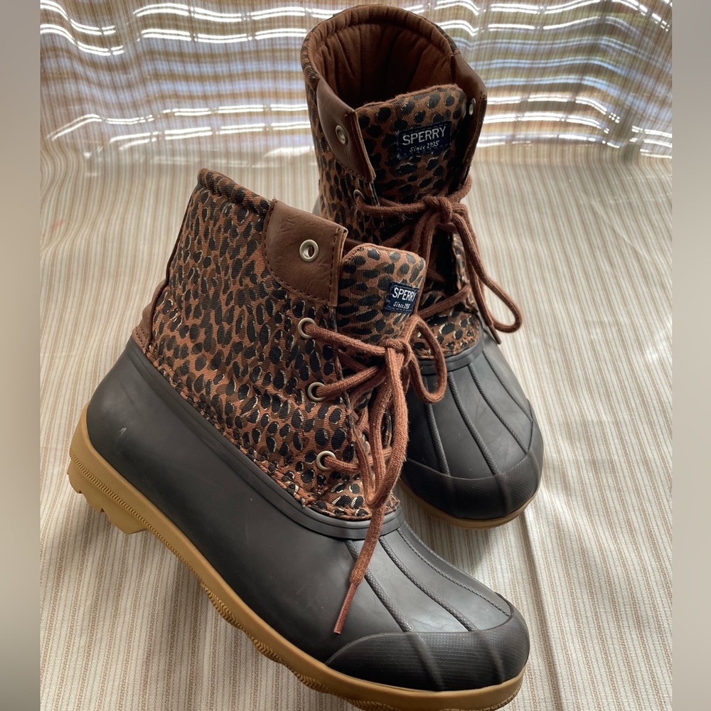 Sperry dock boots, girls size 5